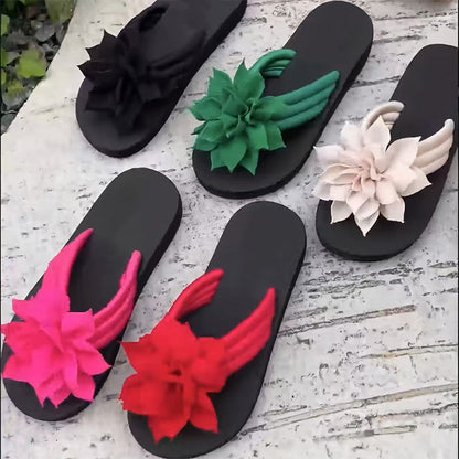 👡 Damskie klapki z motywem kwiatowym – idealny wybór na letnie spacery po plaży! 🌺