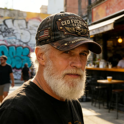 🎸🧢 Akcesoria dla kultury rockowej i punkowej | Czapka „Klub starych skurwysynów” – dla odważnych i autentycznych osobowości